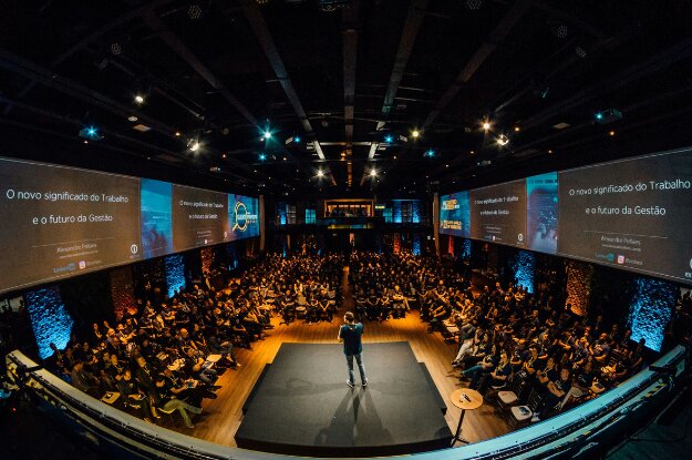 Conférence salle de réception